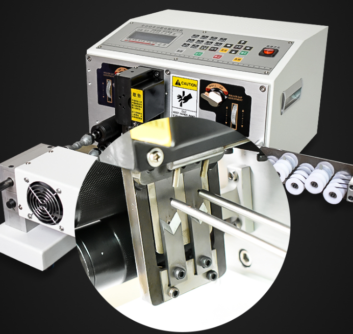 Computerized Good Price LED Light Cable Cutting Stripping Twisting Machinery with High Speed