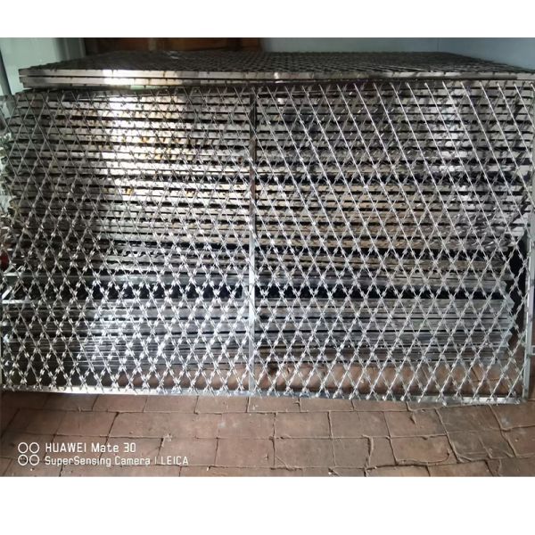 High Strength Stainless Steel Razor Wire Durable Security for Farm