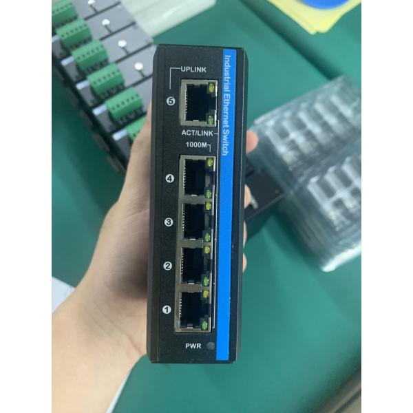 5 Port Gigabit Solar PoE Switch