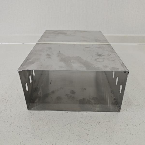 Extrusion Crafted Galvanized Cable Tray Perforated Cable Tray With Connectors Brackets