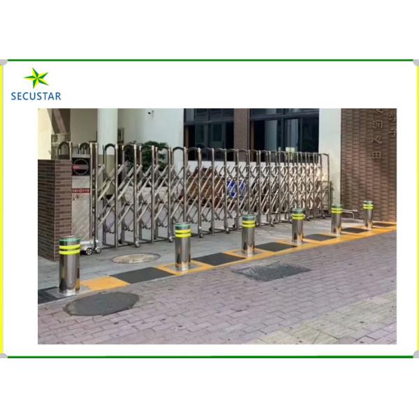 LED Flashing Remote Control Automatic Bollard Systems Connect With Road Barrier