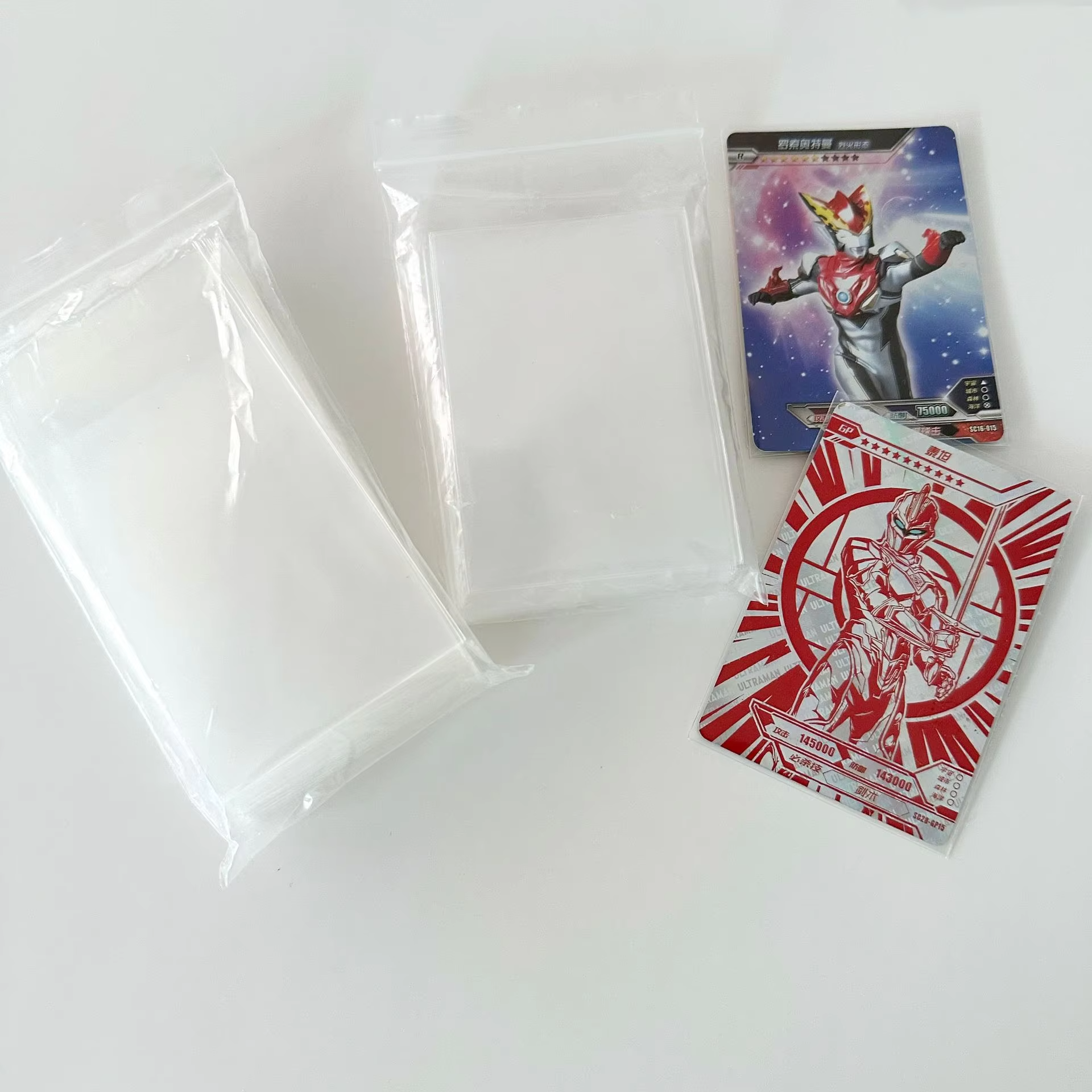 Wholesale Customizable Durable Clear Plastic PP Games Holographic Protective Case Card Sleeves