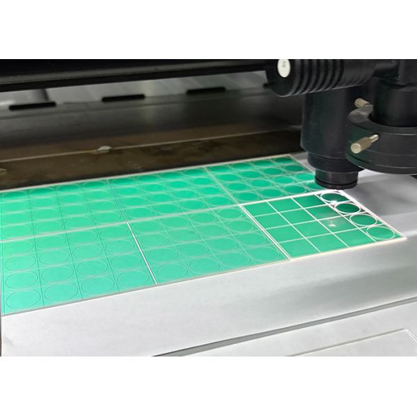 Laser Glass Cutting Machine with precise laser beam control technology to achieve high accuracy and minimal kerf width To Speed 0-500mm/s