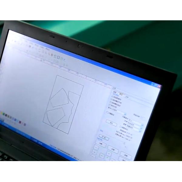 Retail Lihua Automatic Curtain Top Cutting Equipment Laser Pattern Cutting Machine