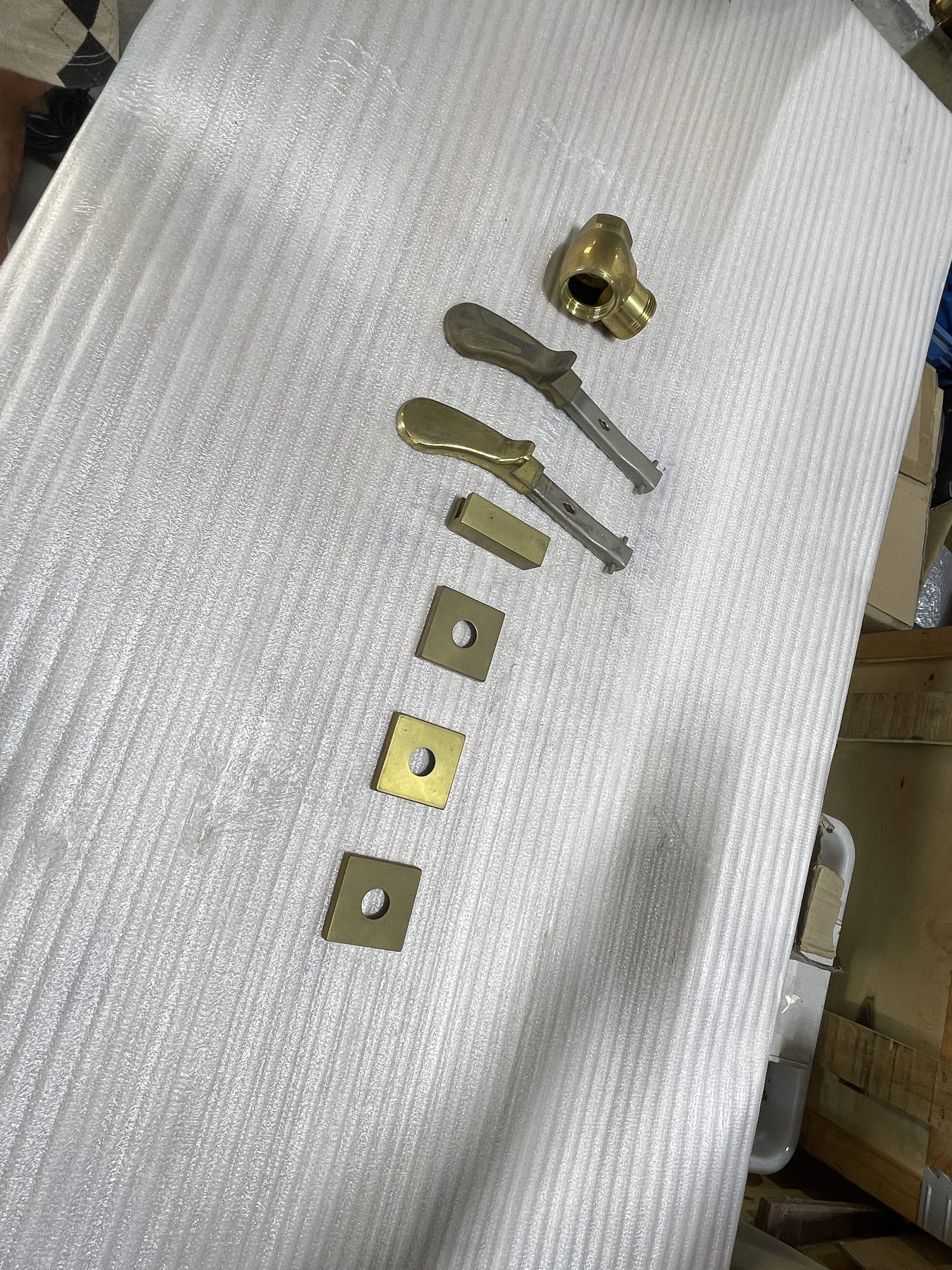 Surface Defect Reduction Robotic Finishing System Fully Automated For Sanitary Ware