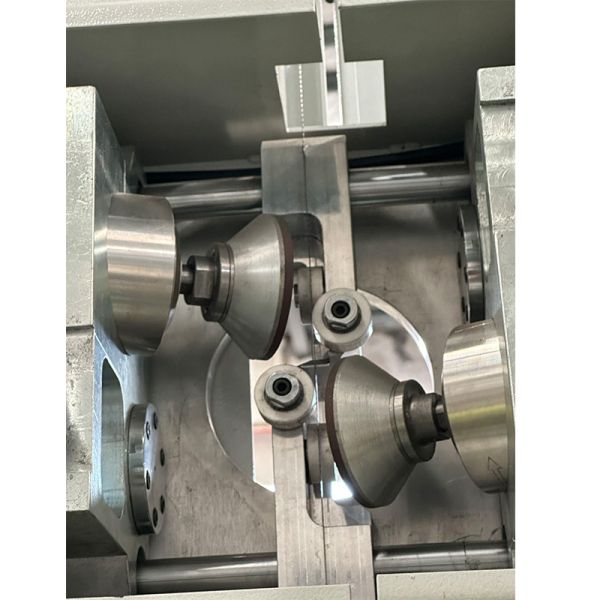 CNC Foam Vertical Cutting Machine Circulating Cutter For Flexible PU Foam Cutting High Speed Contour Cutting With High Accuracy