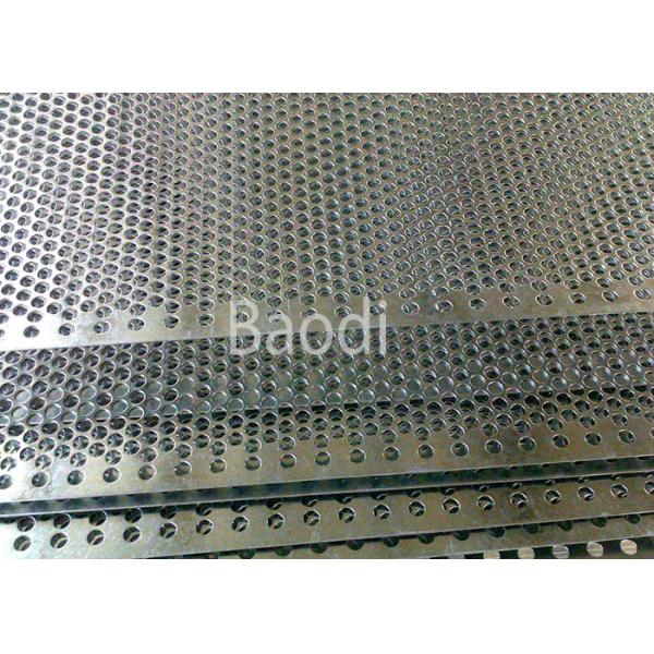 Galvanized Round Hole Staggered Screen 1mx2m Perforated Metal Mesh