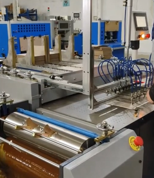 Semi Auto Case Making Machine With Two-Side Wrapping And One Operator For Digital Post-Press