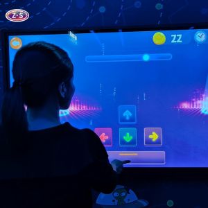 Space Saving Learning Solution Interactive Education Screen for Multiple
