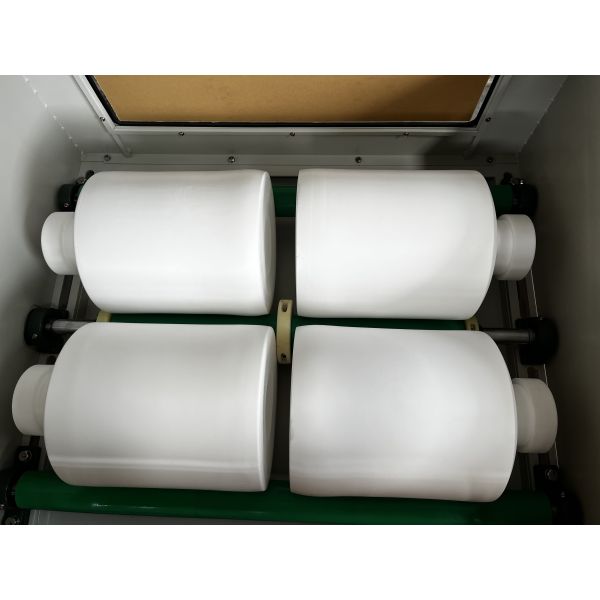Double-layer, multi-station industrial jar-type grinding equipment for small-batch powder grinding