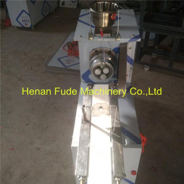Automatic pouring oil twist making machine,fried dough twist making machine,Chinese doughnut making machine