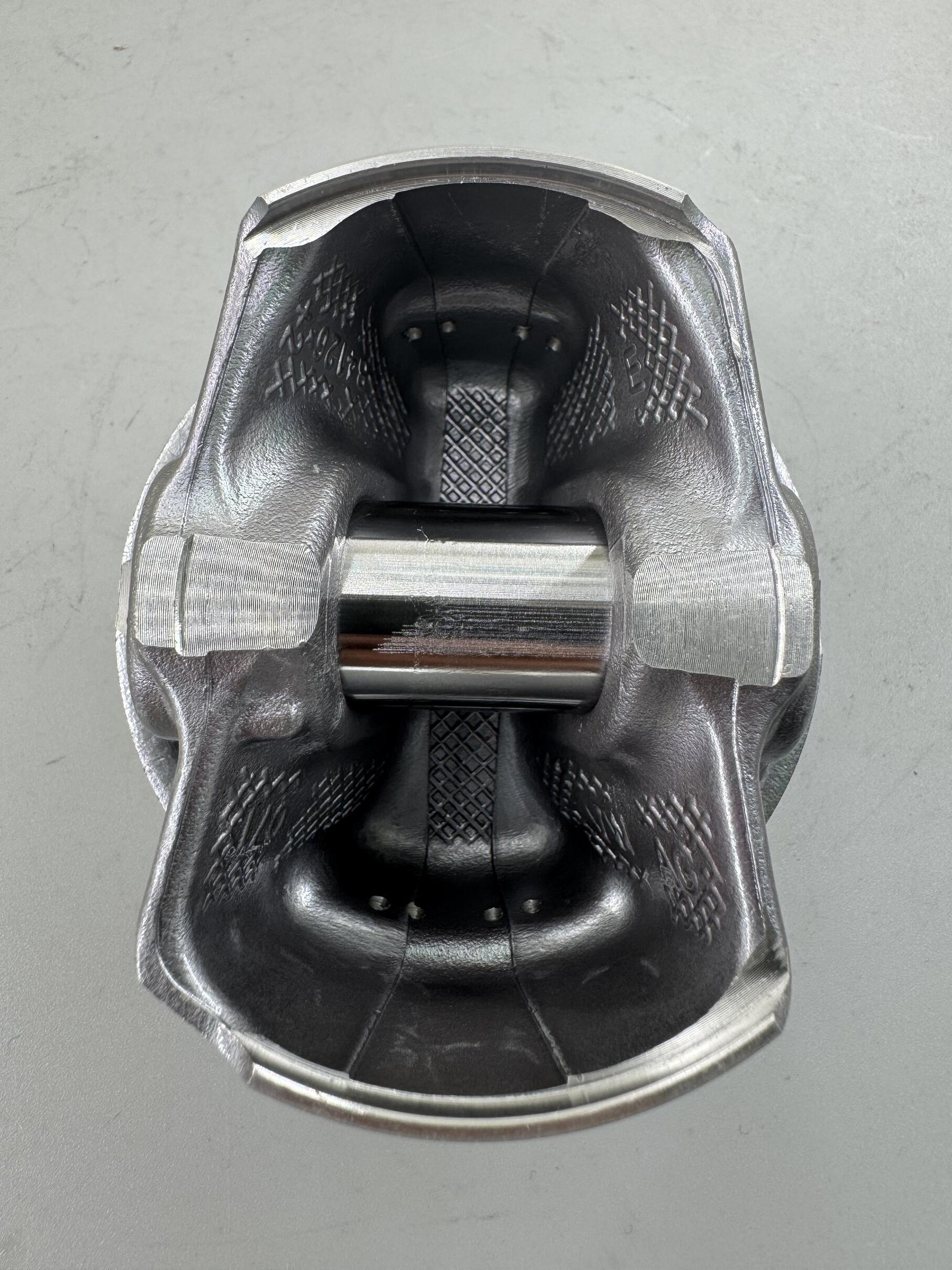 High quality piston assembly 06E107065EC for CRE CTD