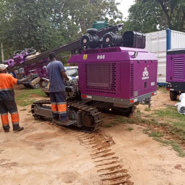 Crawler Drilling Rig Mining Machinery High Performance Separated DTH Drilling Machine