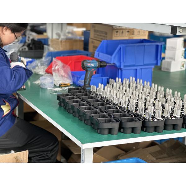 Type2 Portable Charger 22kw 3phase Wallbox 32A AC Home Compatible Single Phase for Electric Vehicle Charging Equipment