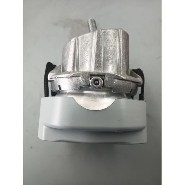 One stop shopping engine mount 3W0199384 for Bentley
