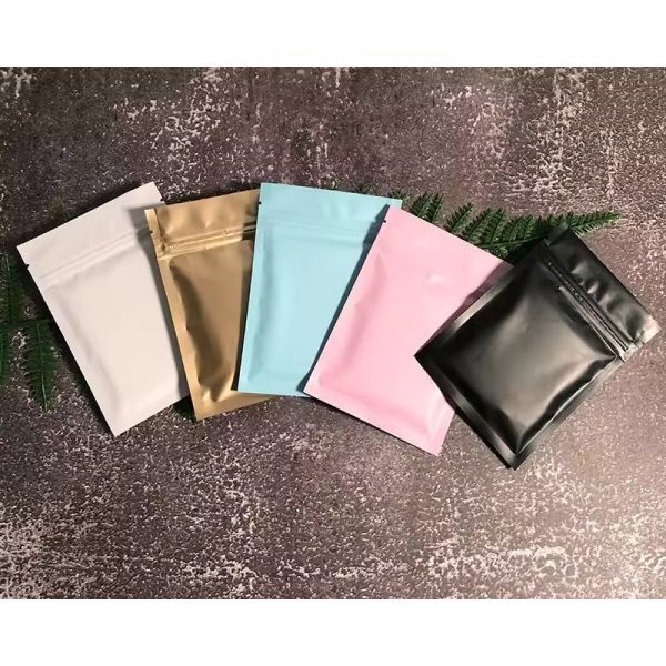 Factory Supply Multicolor Matte Finish Small Mini Flat Resealable Zipper Packaging Pouches Aluminum Foil Bags