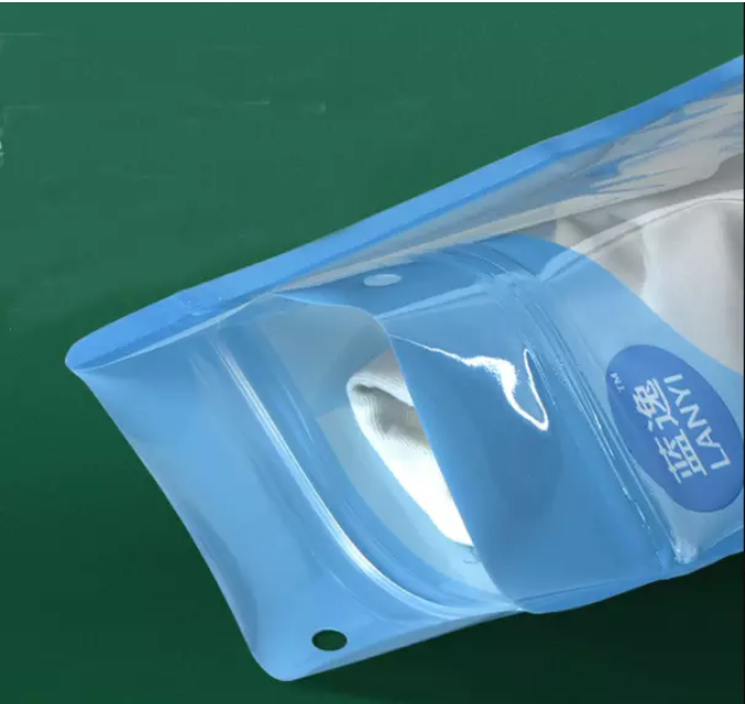 Moisture Proof 90 Micron Plastic Self Sealing Bags