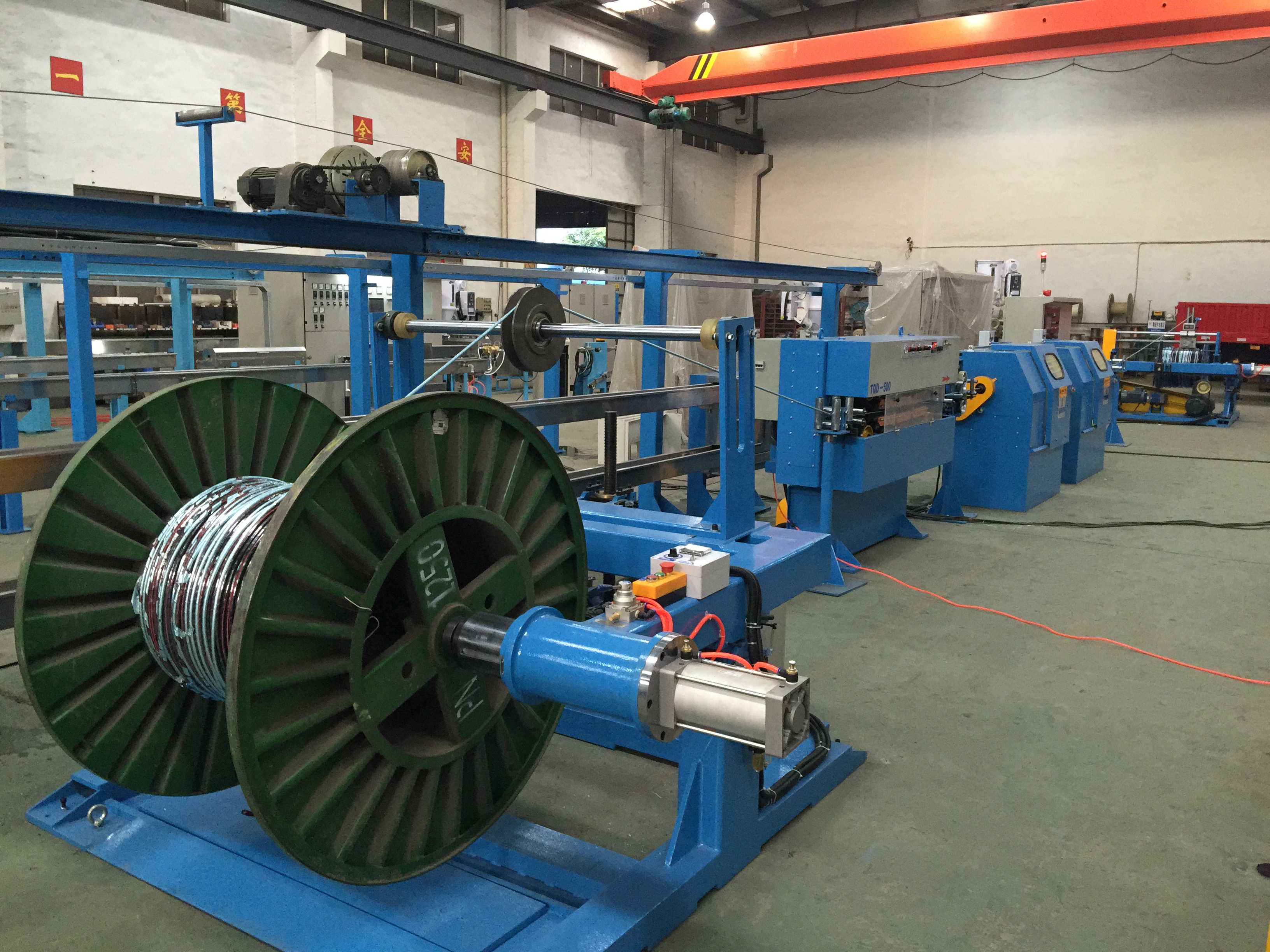 Sky Blue Insulated Flexible Wire Extruder Machine For Optical Cable Sheathing Line