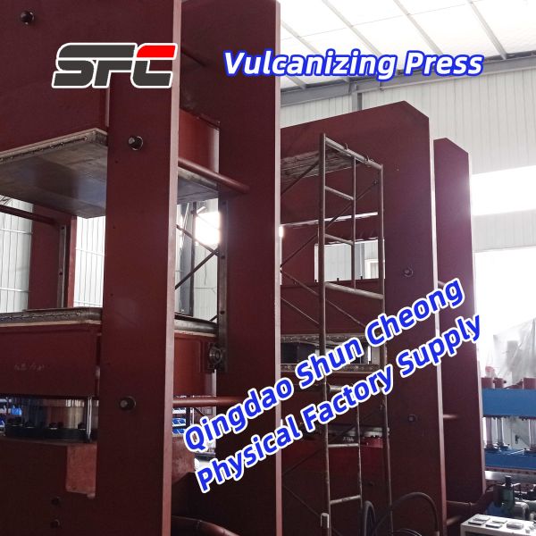 Multi-station rubber vulcanizing press machine view 4