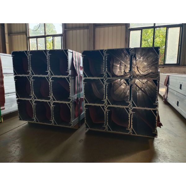 Decoiling Silver Aluminum Extruded Flat Panels for Extra Large Construction