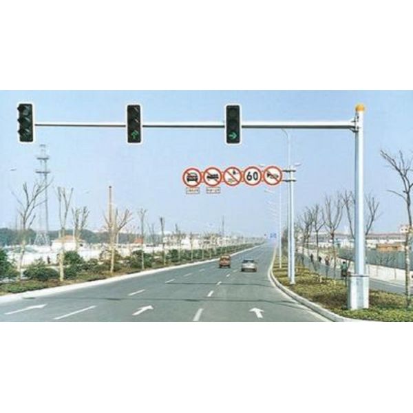6M 8M Traffic Signal Pole Octagonal Shape ISO 9001 Certification