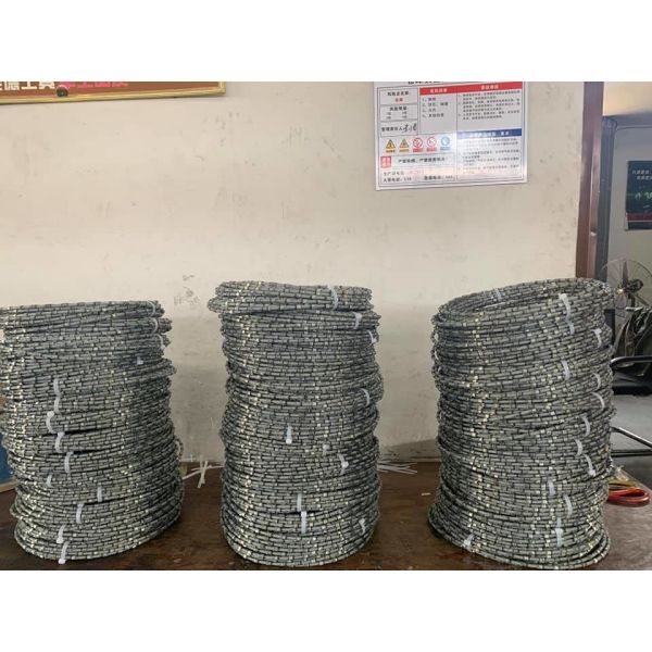 4 Axis CNC Single Diamond Wire Saw for Accurate Profiling Cutting Ability