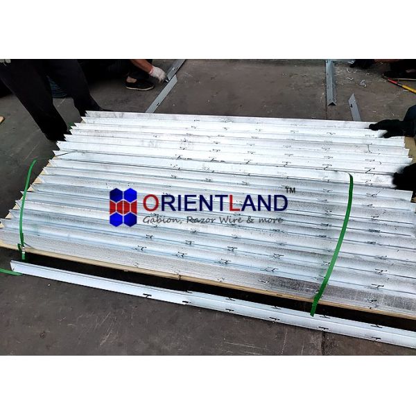 2m Length Security Razor Wire Post Or Poles 50x50 Mm