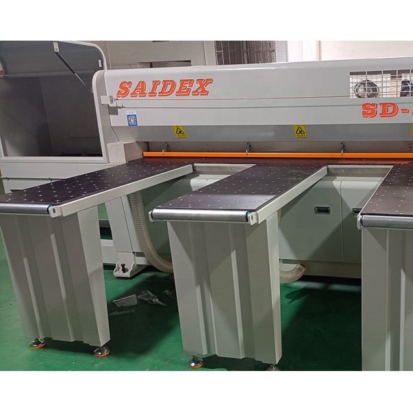 Tolerance 0.1mm High Precision Acrylic Programmable Logic Control Electric Cutting Saw Mahcine