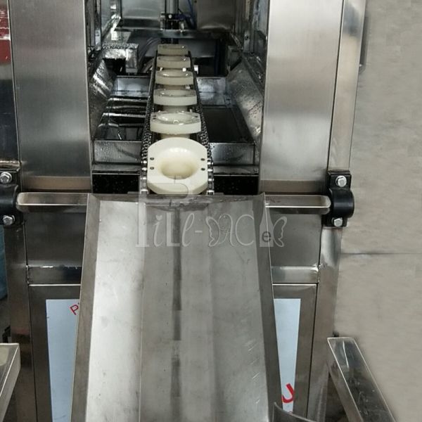 120bph 3 / 5 Gallon / 20l Water Bottling Machine With Automatic Bucket Loading Device