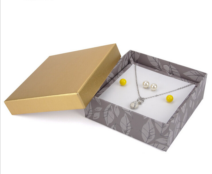 Elegant Cosmetic Packaging Box Glossy UV Coating With Durable Materials