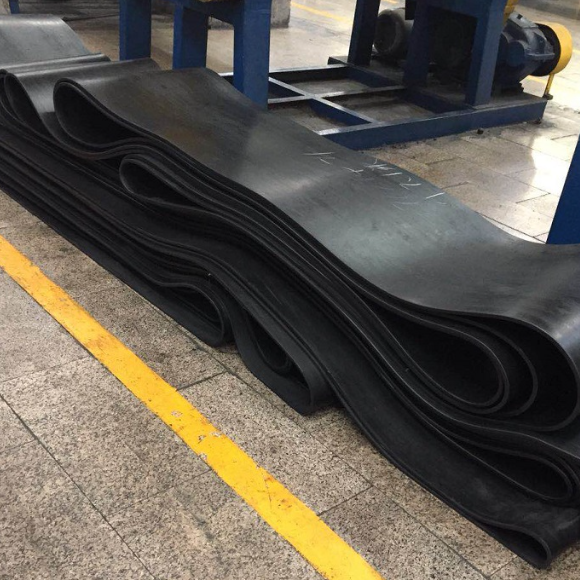 Black NN200 7-Layer Nylon-Polyester Rubber Conveyor Belts