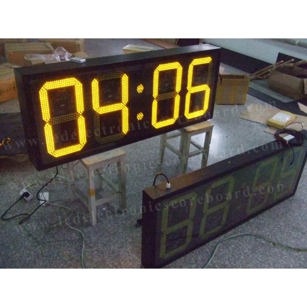 20 Inch Yellow Color Commercial Digital Clock , Led Display Clock 88 / 88 Format