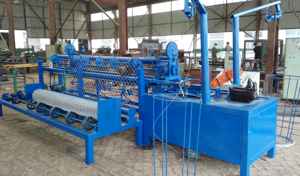 High Productivity Chain Link Fence Making Machine / Diamond Wire Mesh Making Machine