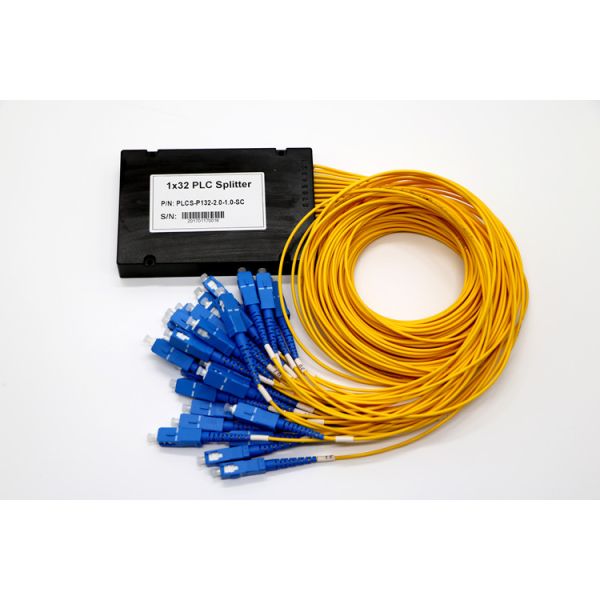 UPC/APC Polish PLC Fiber Optic Splitter Customized Splice Pigtailed ABS Module
