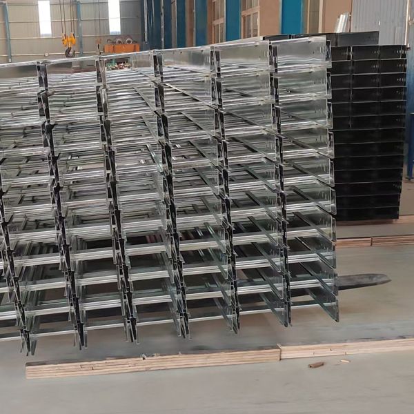 Precision Horizontal Galvanized 100mm Cable Tray Trunking Heavy Duty