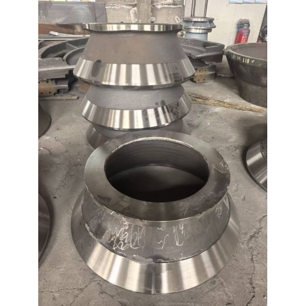High Wear Resistant Precision Casting Crusher Components Various Dimensions for Crushing Machine Parts