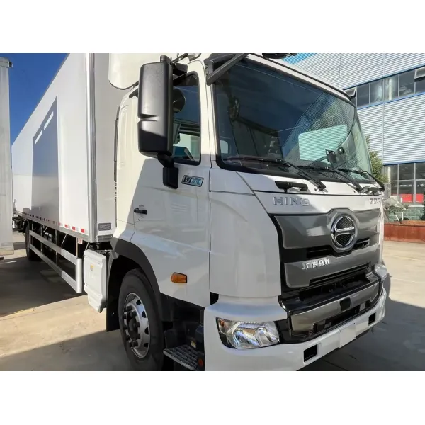 Efficient Cold Chain Truck for Perishable Goods Shipping