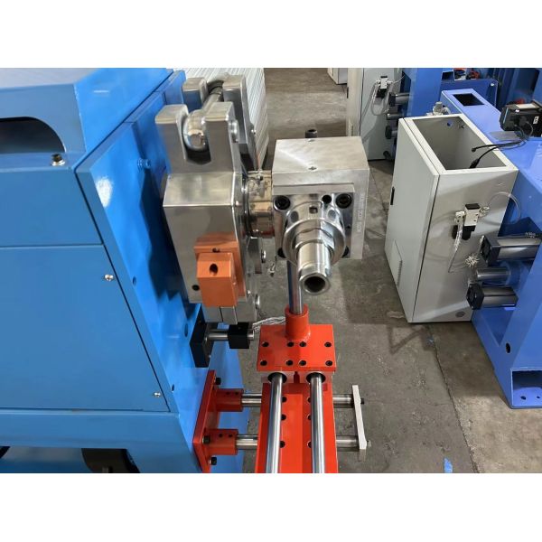 U14 Double Layer Self Center Cross Head Customized For PVC Cable