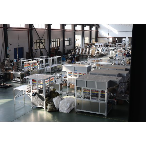 Full Automatic Plastic Bottle In Mould Labeling Machine For Blow Molding Machine