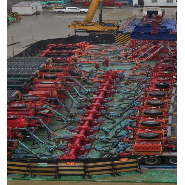 High pressure flexible acid fracturing hose