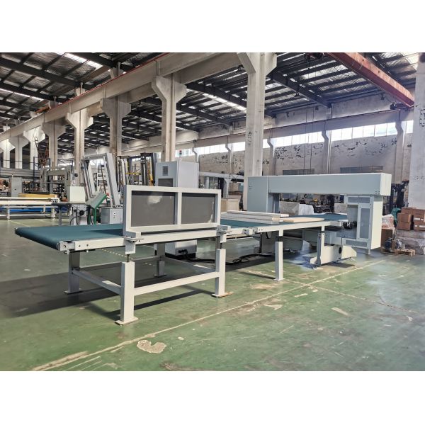 Computerized PU Foam Cutting Machine For High Density Foam Slicing DTC-FL1305