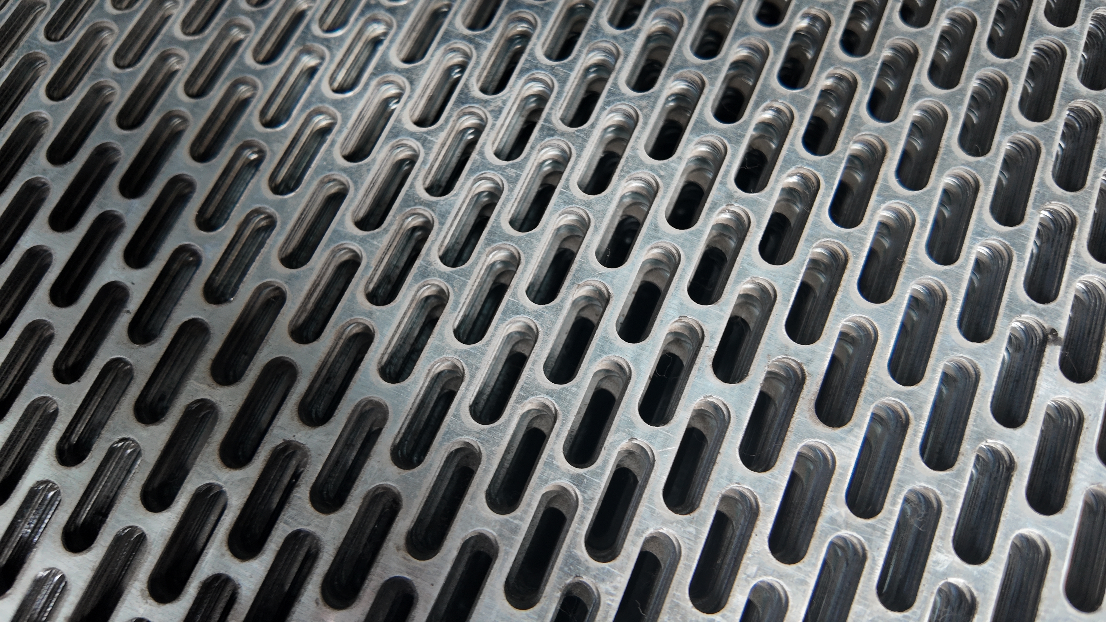 Galvanized Oblong Slot Perforated Mesh Punching Screen For Construction