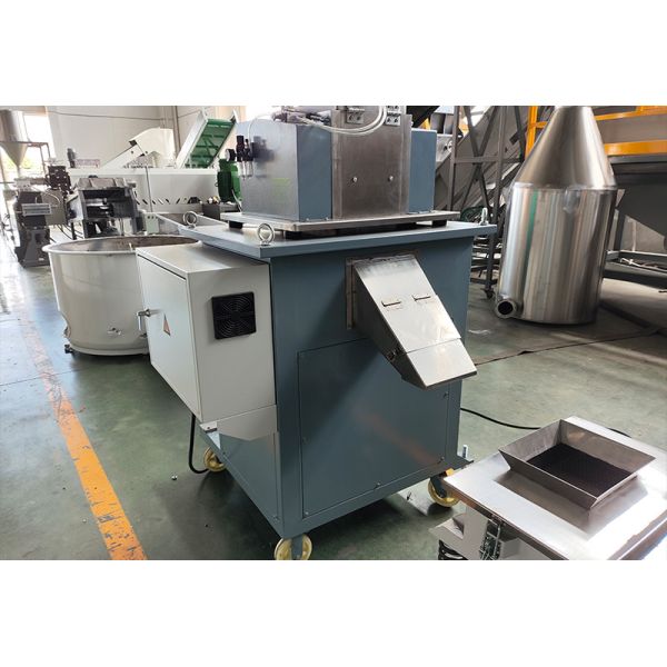 Plastic Recycled Hdpe Pe Film Granules Making Granulator Machine