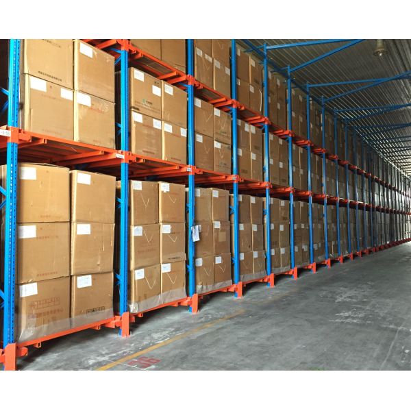 Radio Shuttle High Density Storage Racks , High Bay Pallet Racking Customized Dimension