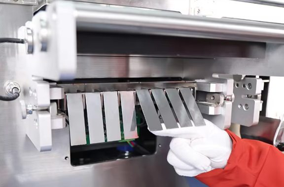 Small Size Automatic High Precision Tablet Counting Machine for Pills and Capsules