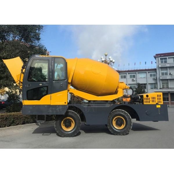 Mini Volumetric Self Loading Concrete Mixer , Automatic Ready Mix Cement Mixer Truck
