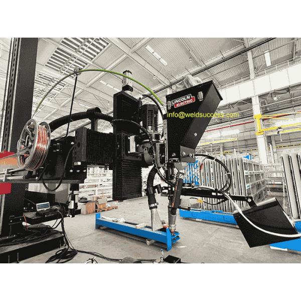 Red Motorized Welding Manipulators 4000 Mm With Automatic Welding Heads