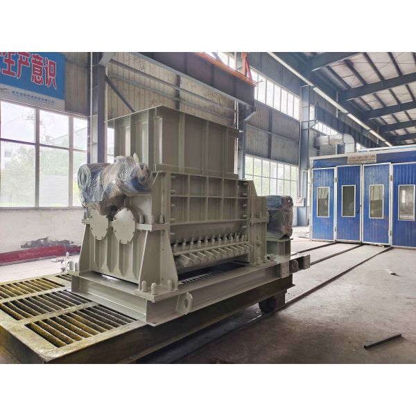 Double Toothed Roller Crusher Machine with 400mm Roller Diameter 1000mm Width and 30/22rpm Speed for Clay Brick Making