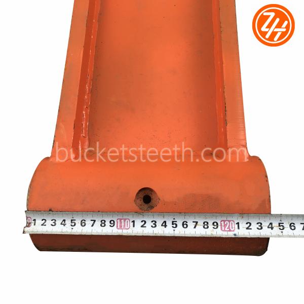 7039881 Excavator Bucket Link