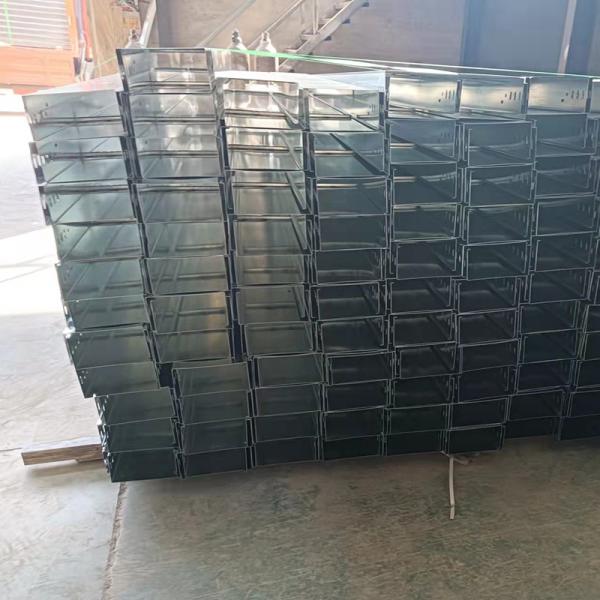 Customized Hot Dip Galvanised Cable Tray 25mm-150mm Building Cable Tray